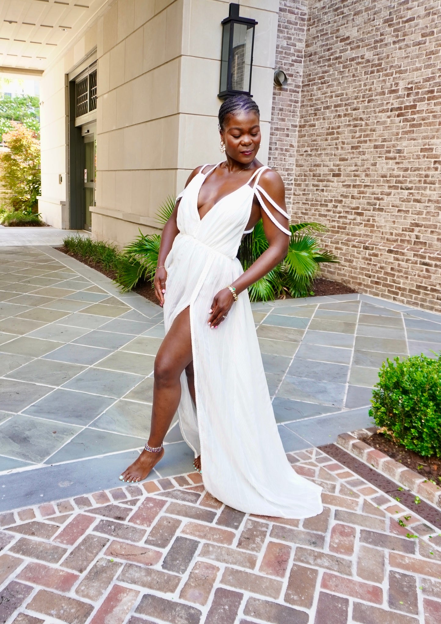 LET’S CHAIN AROUND MAXI DRESS